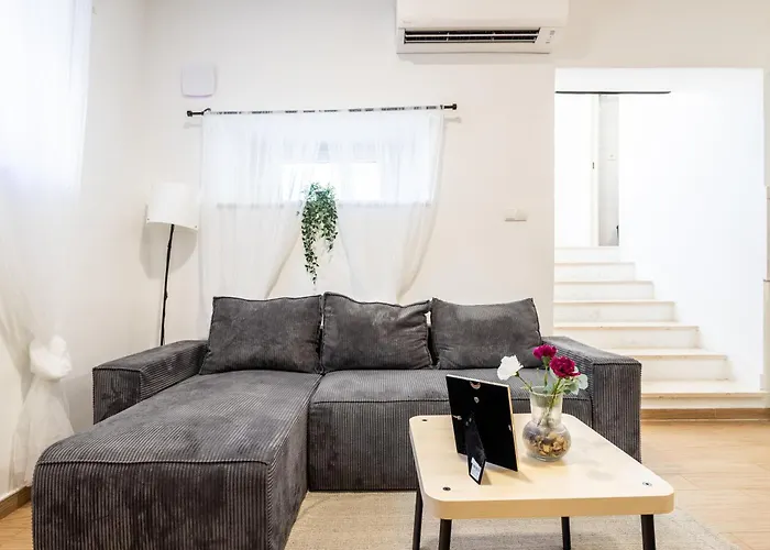 Zeus Downtown Apartment *