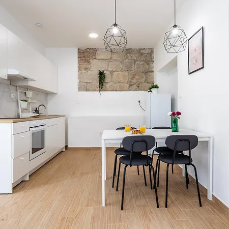 Zeus Downtown شقة سبليت