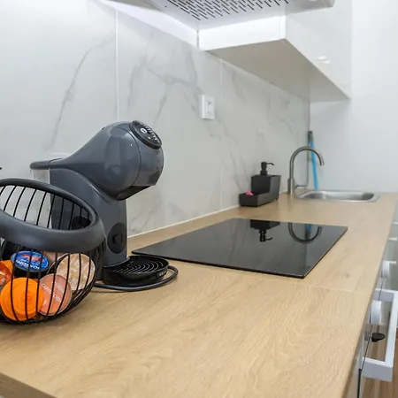 Zeus Downtown Apartment *